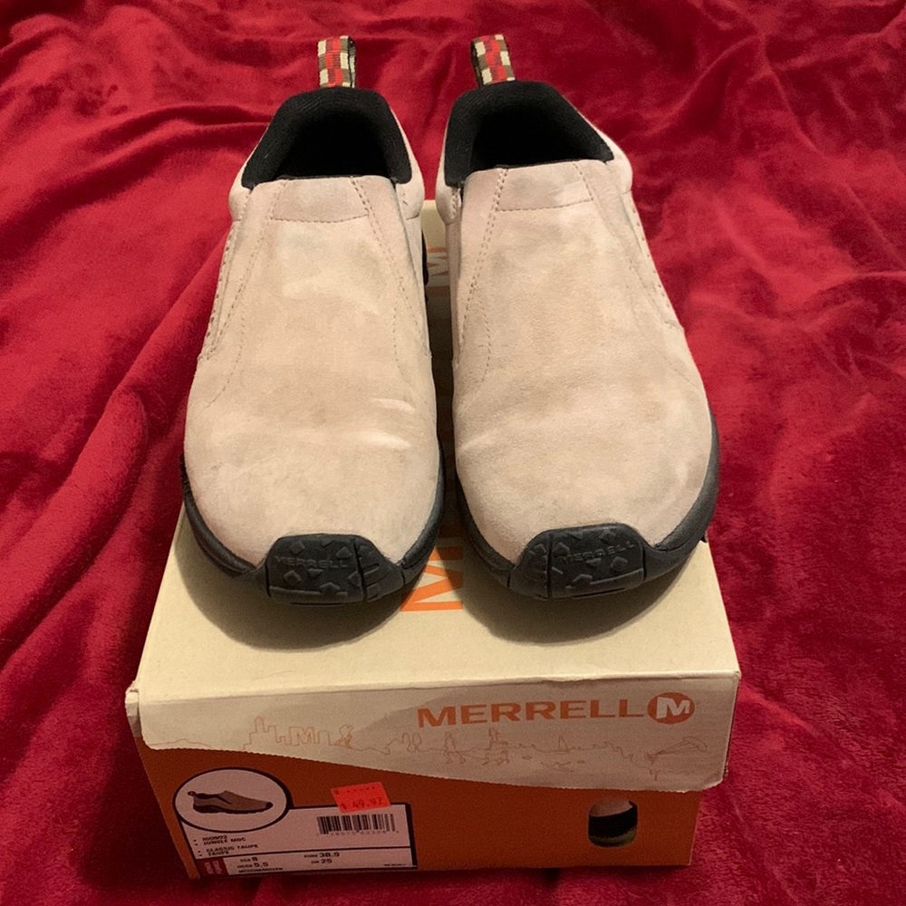 Size 8 Women’s Merrell Jungle Moc